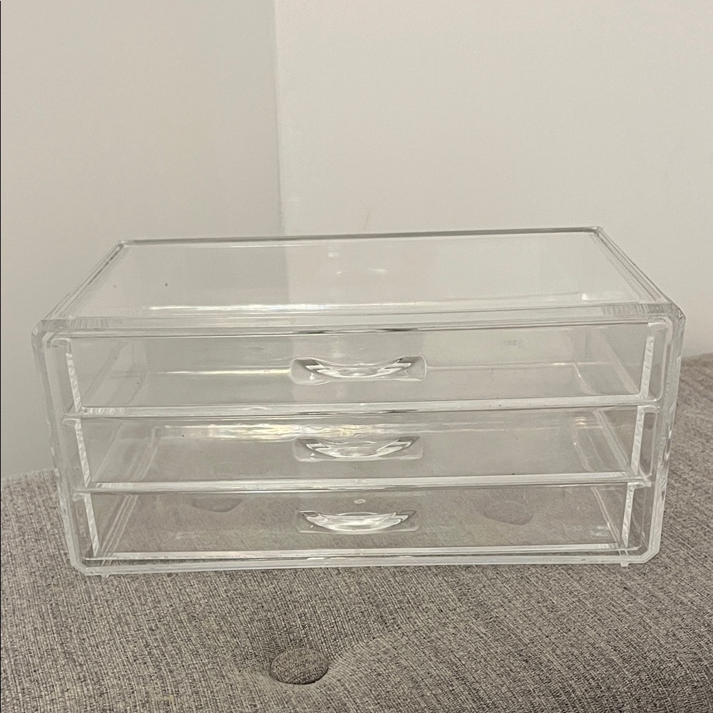 The Container Store Clearly Chic Transparent Makeup Organizer - Picture 2 of 2